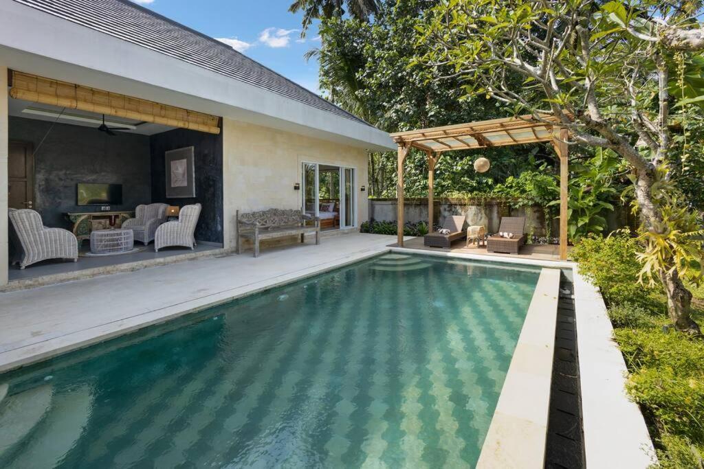 New 4 Bedroom Villa Surrounded By Jungle And Ricefields อูบุด ภายนอก รูปภาพ